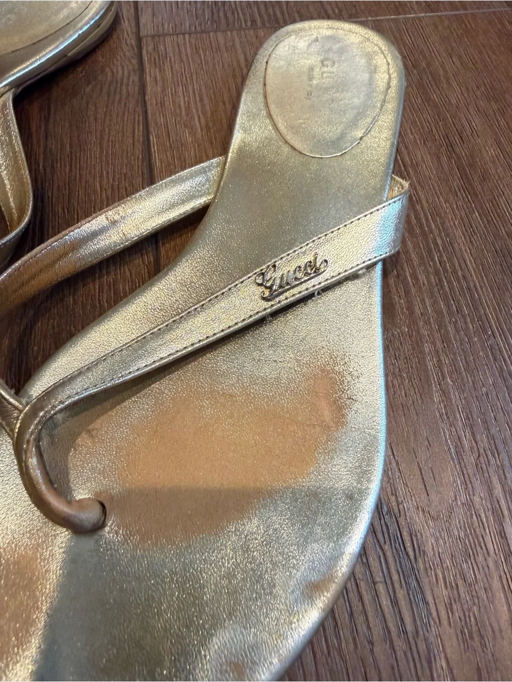 Gucci Metallic Gold Sandal Size 8.5 - Picture 3 of 8